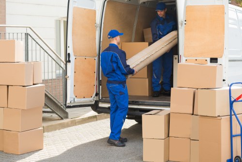 Van loading support for a local move in Dulwich