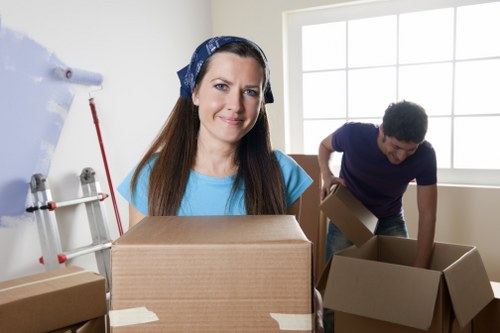 Student removals team assisting with boxes in Dulwich